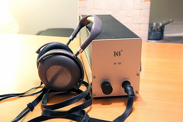 Kingsound M-20 tube headphone amplifier