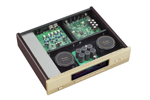 Accuphase E 470 And Dc 37 Integrated Amplifier And Dac