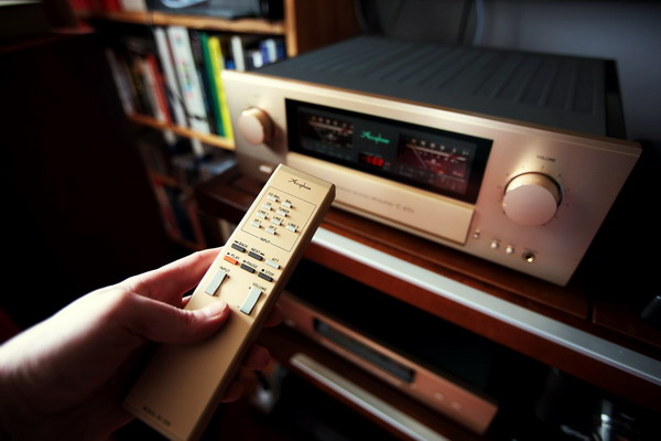 Accuphase E-470 and DC-37