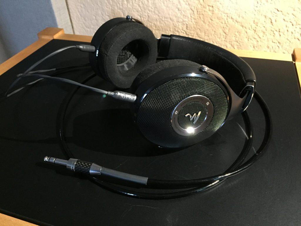 Focal ELEAR Headphones moon audio