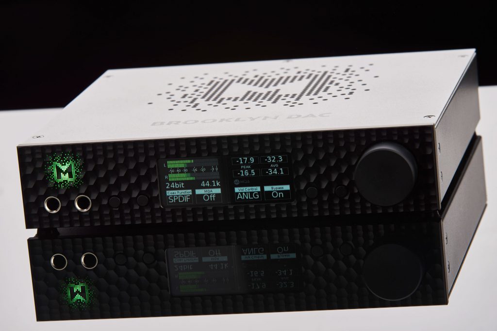 mytek brooklyn amp vs benchmark ahb2