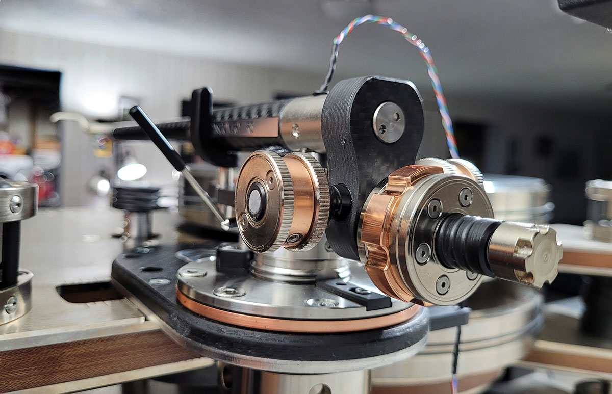 KRONOS Discovery Resonance Suppression Tonearm Positive Feedback